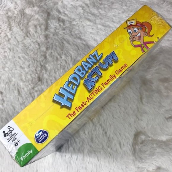 Hedbanz Act Up! Game - Picture 10 of 13